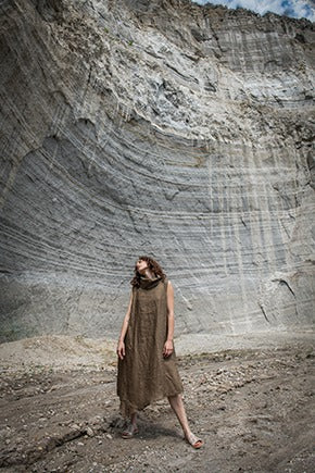 Vestido Cuello Alto Asimetrico Mabel