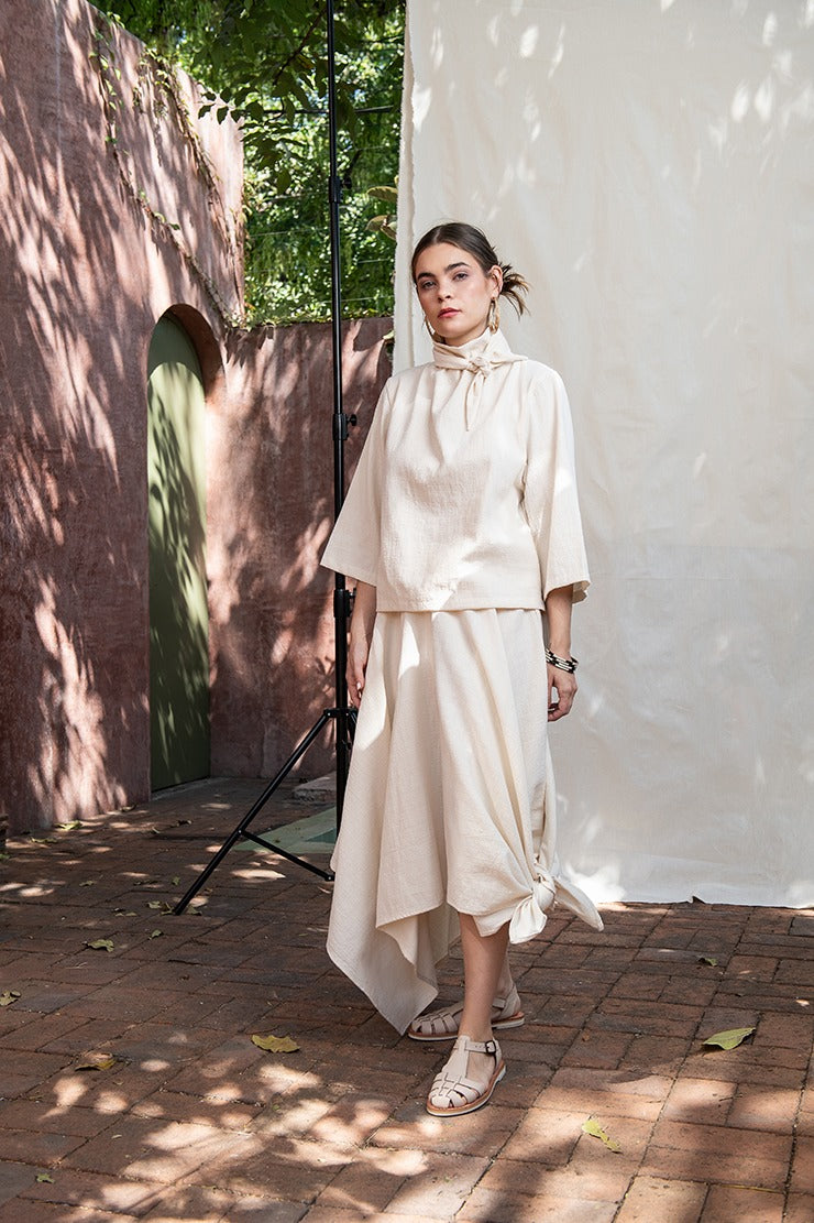 Falda Asimetrica Con Resorte En Cintura Gabriela