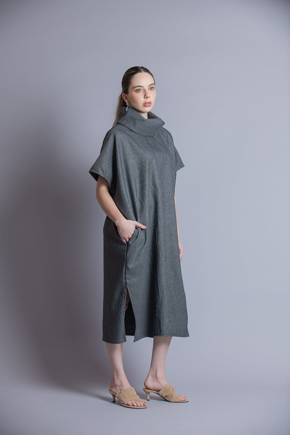 Vestido Cuello Alto Angela