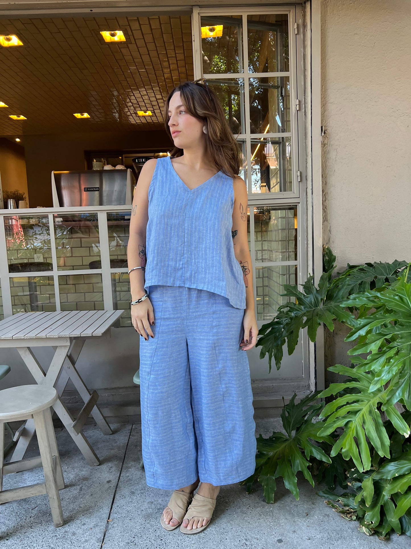 Blusa Sin Mangas Escote En V Matilde