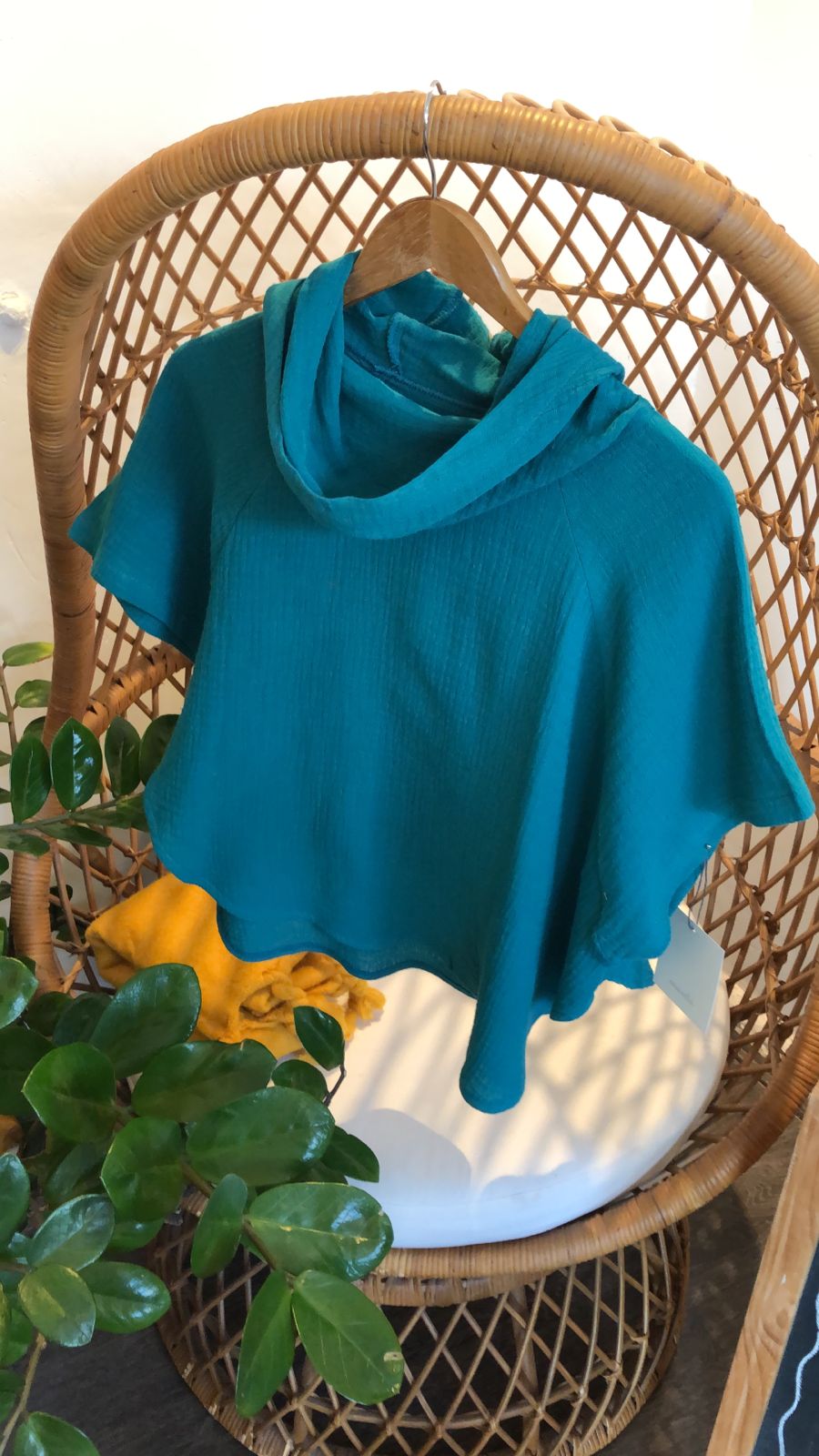 Blusa con Cuello Capucha Val