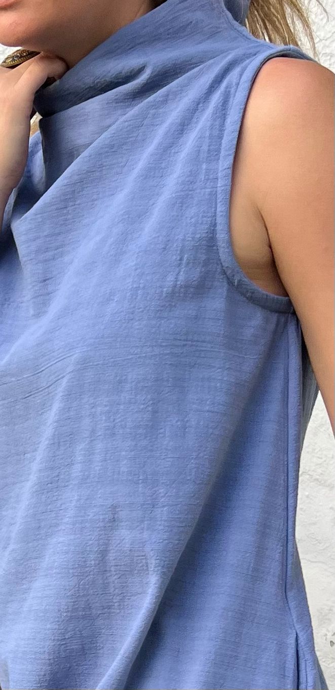 Blusa Sin Mangas Cuello Alto Yooko