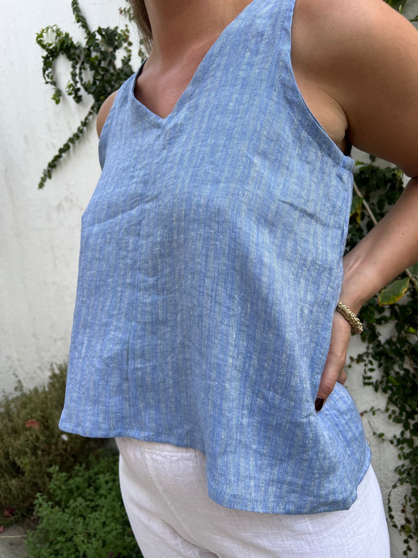 Blusa Sin Mangas Escote En V Matilde