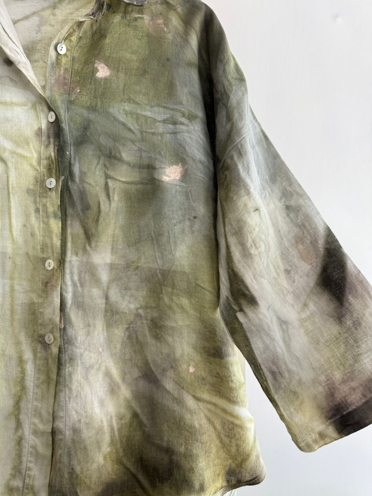 Camisera Oversized botones espalda Ale PIGMENTA