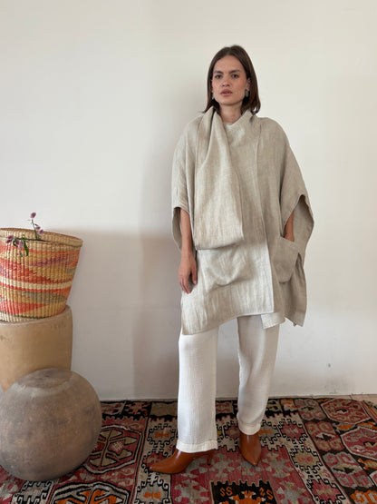 Capa Con Bolsillos Con Tira en Cuello Casu