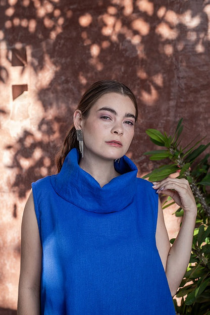 Vestido Cuello Alto Asimetrico Mabel