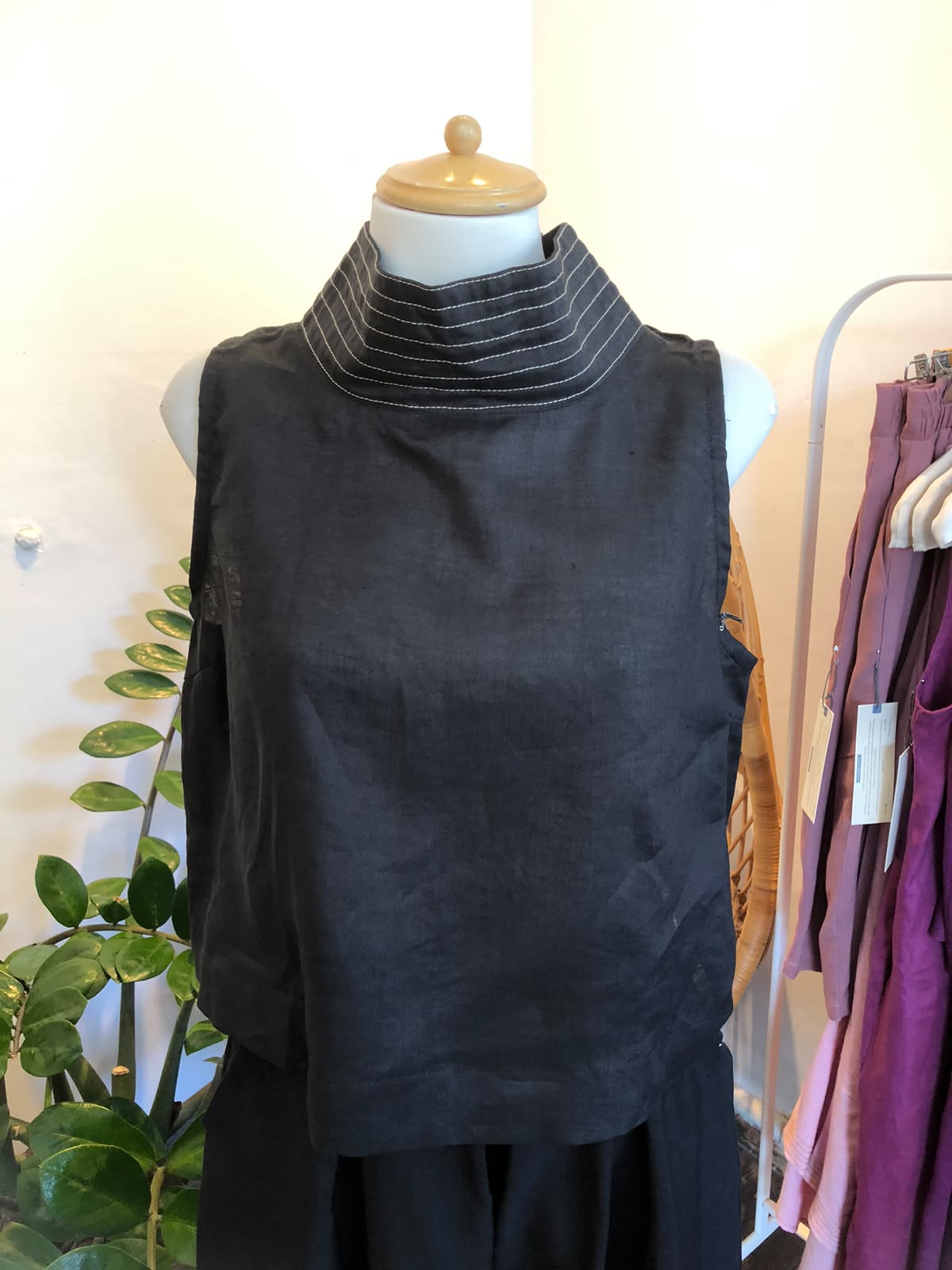 Blusa lino cuello pespuntes Fera