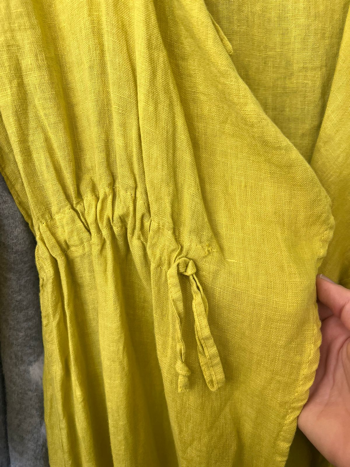 Gabardina con Cuello Lino Maite