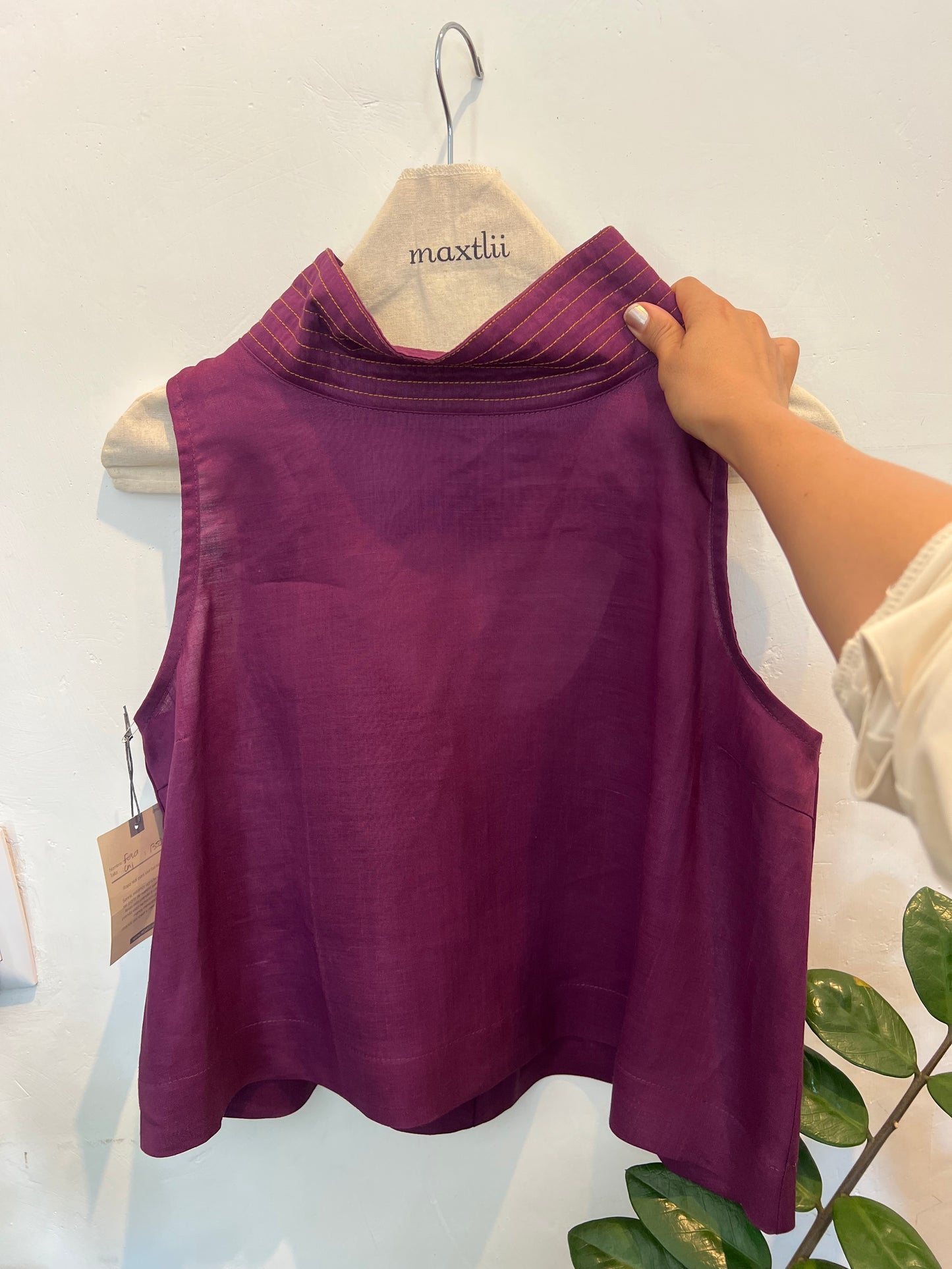 Blusa lino cuello pespuntes Fera