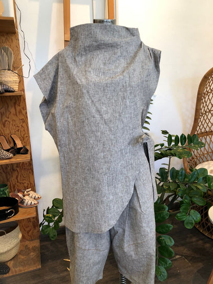 Blusa 1 Manga Asimétrica Erika