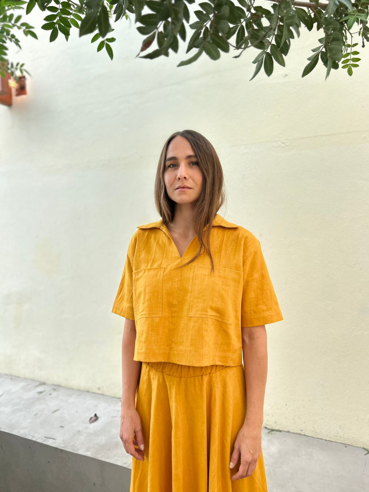 Blusa Mangas con bolsas y cuello en lino Aurora