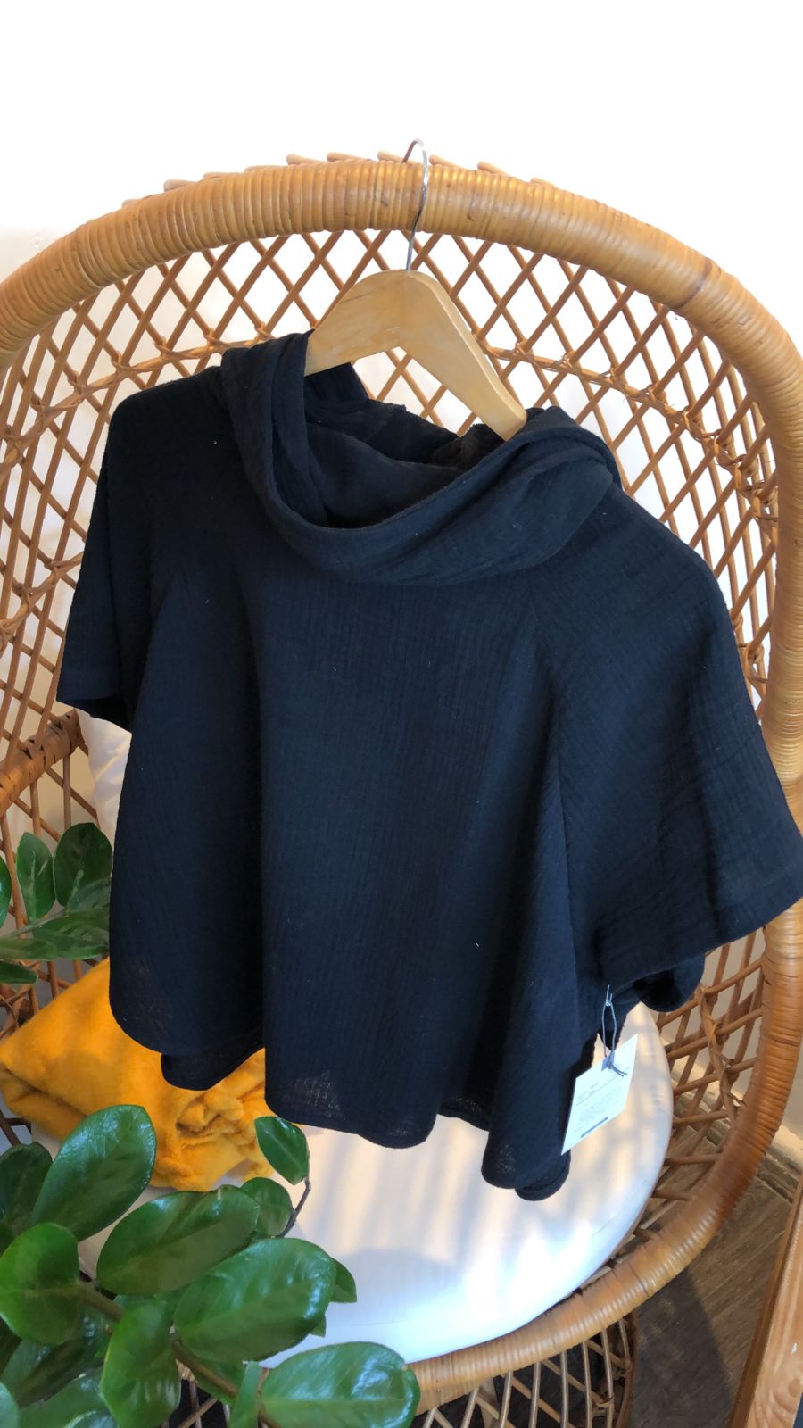 Blusa con Cuello Capucha Val