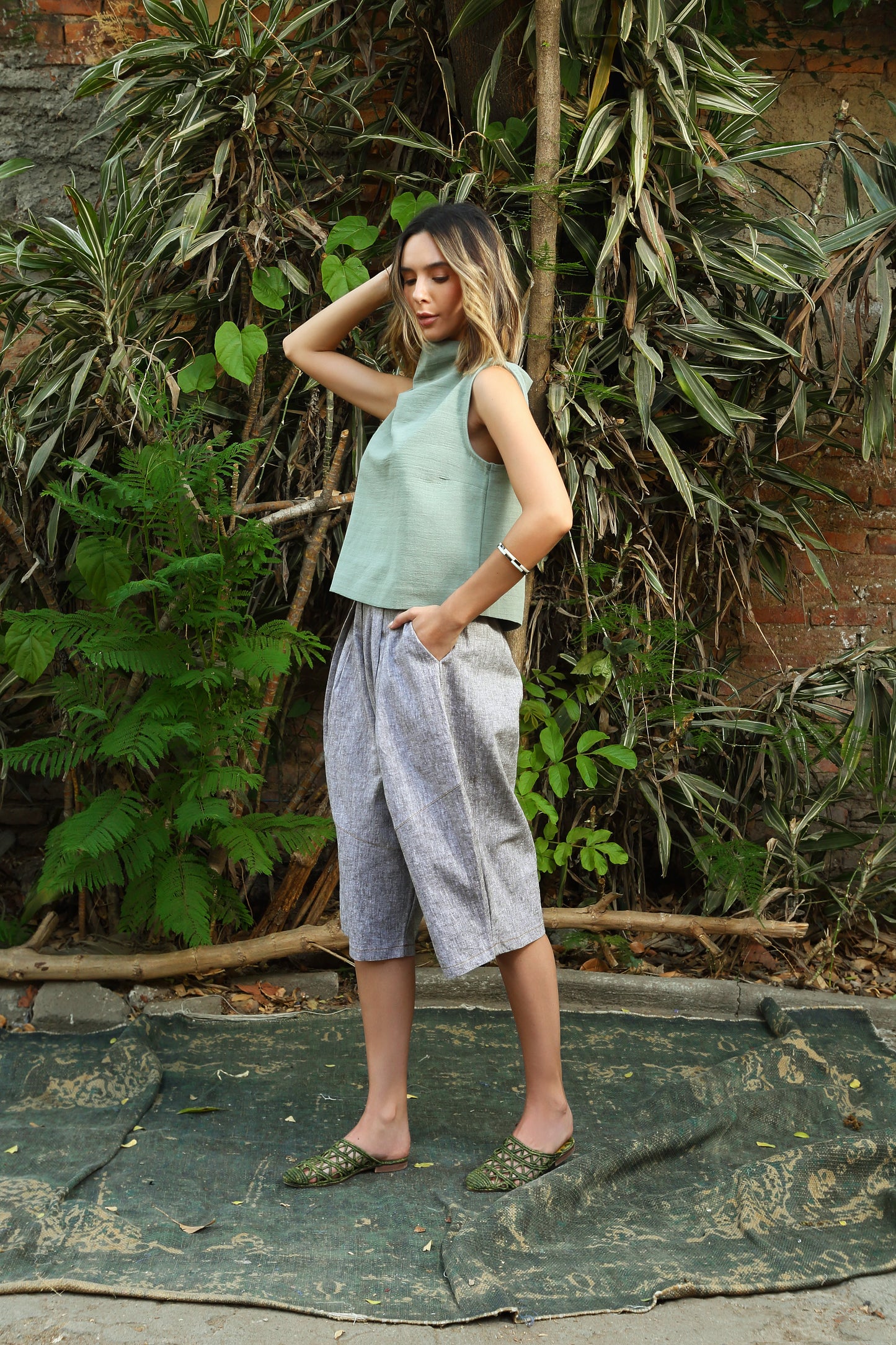 Blusa Sin Mangas Cuello Alto Yooko