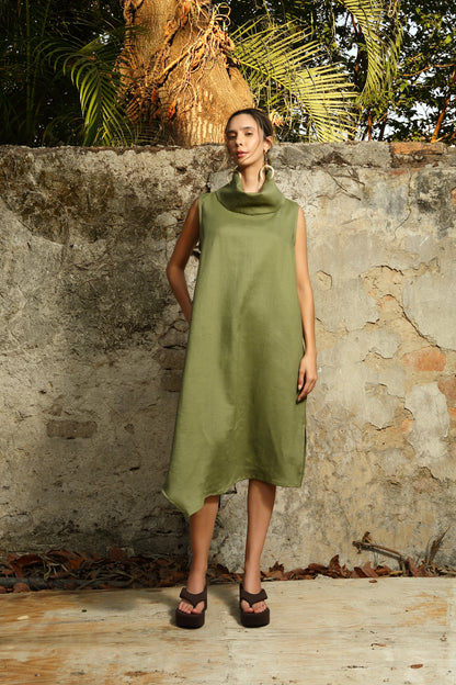 Vestido Cuello Alto Asimetrico Mabel