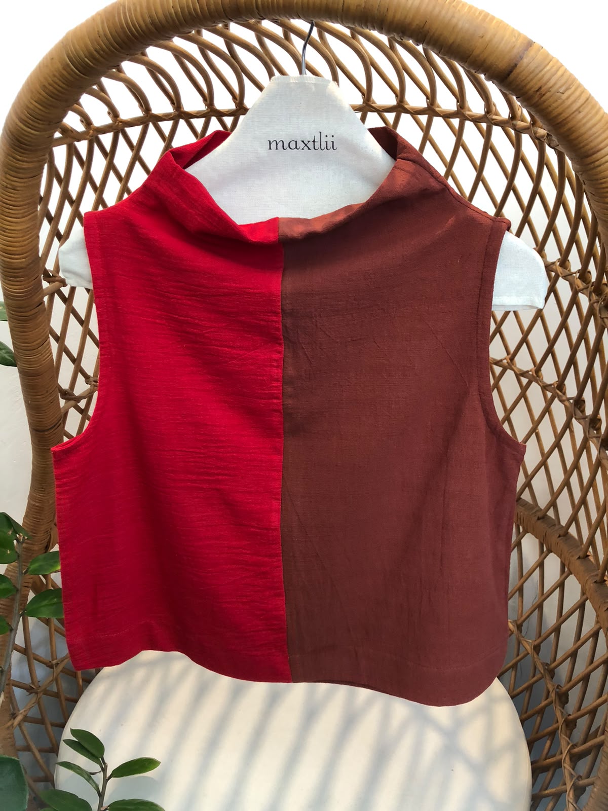 Blusa cuello alto bycolor Reparto